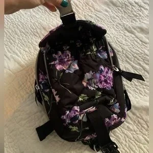Vera Bradley | Bags | Last Chance Vera Bradley Utility Sling  display picture 3
